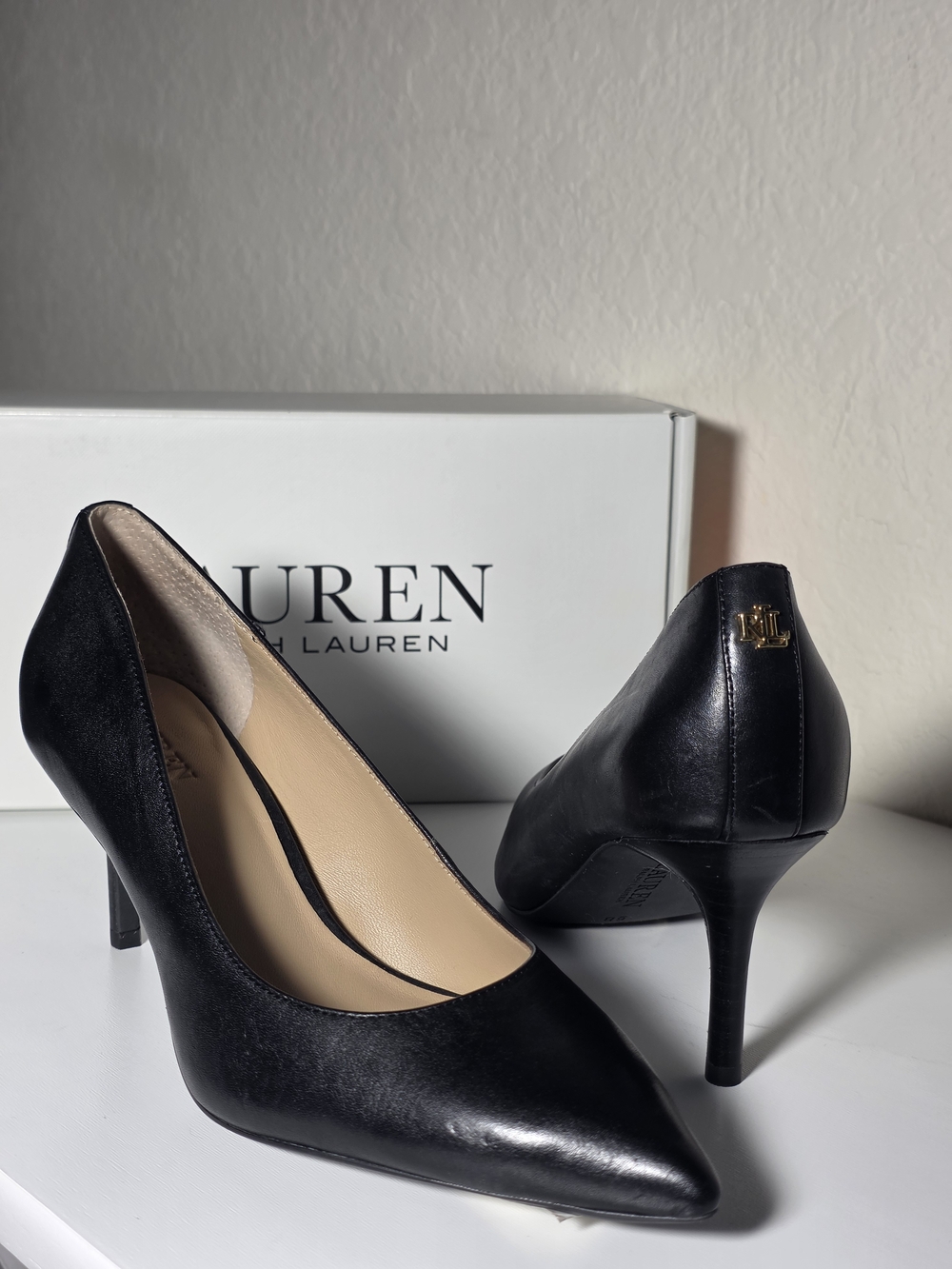 Ralph Lauren Black Leather Pointed Pumps with Gold RL Accent Size 6B +Box